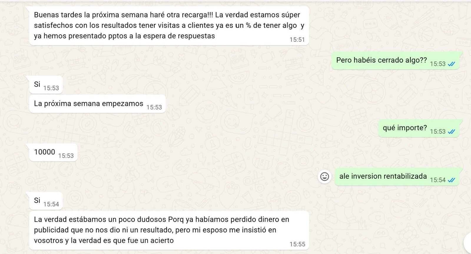 Conversación de WhatsApp: cliente confirma una obra de 10.000 euros y su satisfacción con el servicio